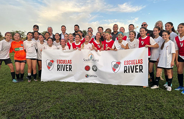 Inauguracin de la Escuela River Miami
